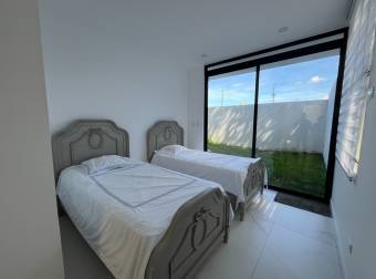 Casa contemporánea a la venta con vista - Escazú