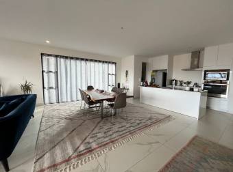 Casa contemporánea a la venta con vista - Escazú
