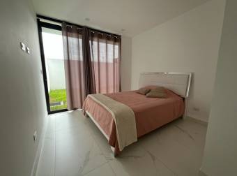 Casa contemporánea a la venta con vista - Escazú