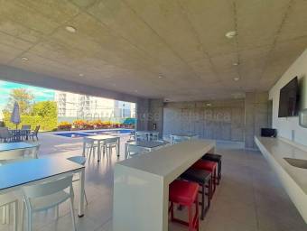 Alquiler de Moderno Apartamento en Condominio Altamira-Heredia 