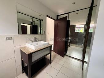 Se alquila apartamento en Pozos Santa Ana 27-297
