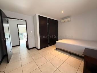 Se alquila apartamento en Pozos Santa Ana 27-297
