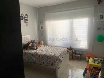 Se vende casa en San Antonio Escazú 26-2166