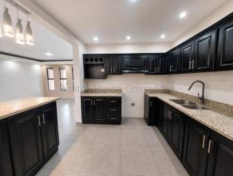 Se vende casa en San Francisco Heredia 27-272