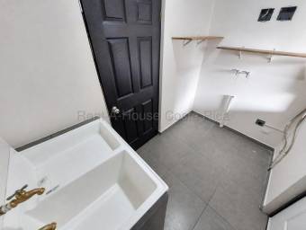 Se vende casa en San Francisco Heredia 27-272