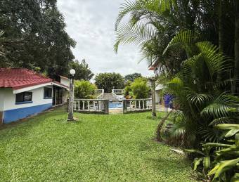 Venta de residencia de lujo con piscina, sauna y amplio terreno #25-1599 GS