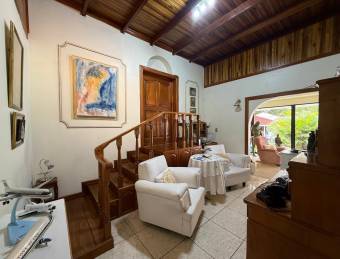 Venta de residencia de lujo con piscina, sauna y amplio terreno #25-1599 GS