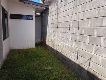 Se alquila casa en La Trinidad Moravia 27-308