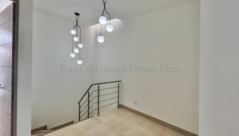 Se alquila casa en La Ribera Belén 26-1991