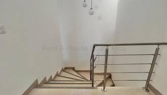 Se alquila casa en La Ribera Belén 26-1991