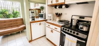 Se vende casa en Mercedes Montes de Oca 27-113