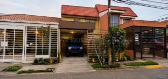 Se vende casa en Mercedes Montes de Oca 27-113