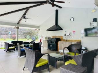 Se vende casa en Ulloa Heredia 26-2246