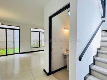 Se vende casa en Ulloa Heredia 26-2246