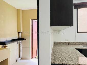 Se vende casa en Ulloa Heredia 26-2246