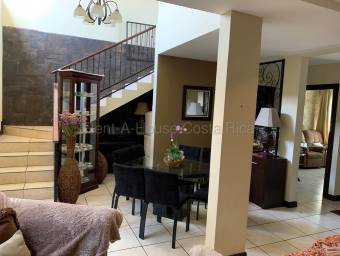 Se vende casa en San Francisco Heredia 26-1608