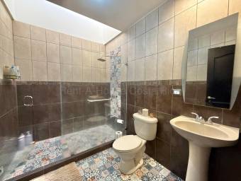 Se vende casa en San Francisco Heredia 27-74