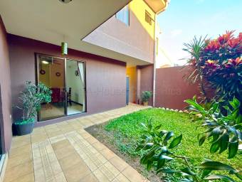 Se vende casa en San Francisco Heredia 27-74
