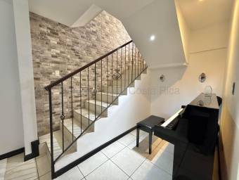 Se vende casa en San Francisco Heredia 27-74