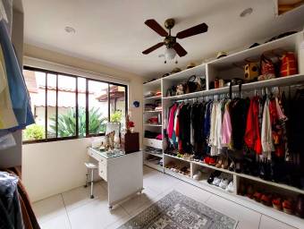 Se vende casa en Rohrmoser San José 25-139