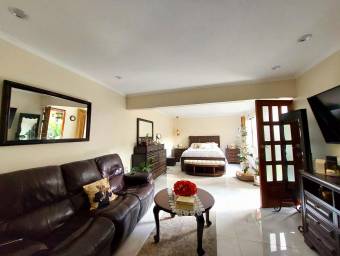 Se vende casa en Rohrmoser San José 25-139