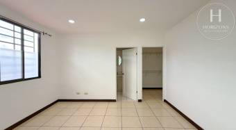 Se Vende Casa en Residencial El Pinar, San Pedro de Montes de Oca 3 Habitaciones más Ofici