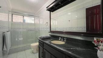 Alquiler de Apartamento en San Rafael de Escazú. RAH 27-313