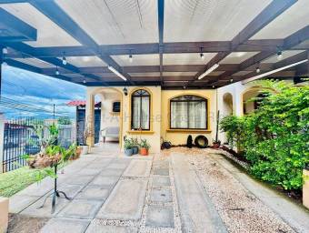 Se vende casa en Tirrases Curridabat 27-312