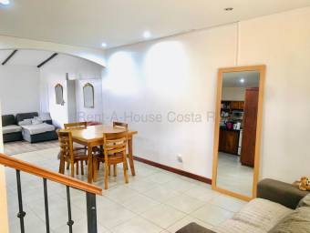 Se vende casa en Tirrases Curridabat 27-312