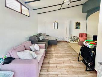 Se vende casa en Tirrases Curridabat 27-312