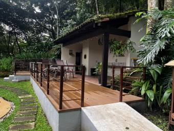 Se vende casa en Colón Mora 25-901