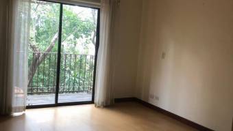 Se vende casa en Colón Mora 25-901