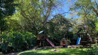 Se vende casa en Colón Mora 25-901