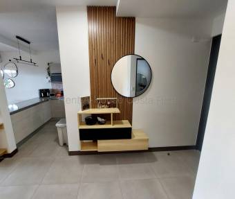 Se vende casa en Colón Mora 27-79