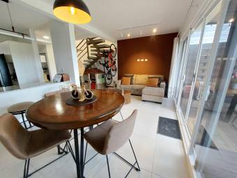 Se vende casa en Colón Mora 27-79