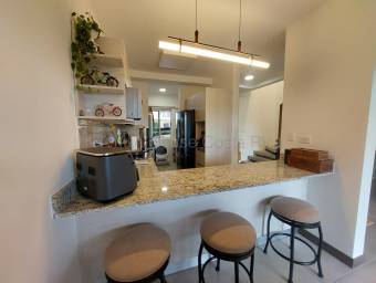 Se vende casa en Colón Mora 27-79