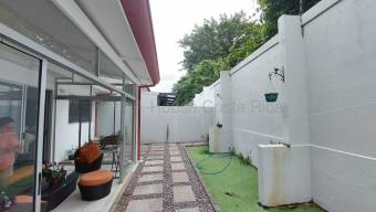 Se vende casa en Colón Mora 26-2134