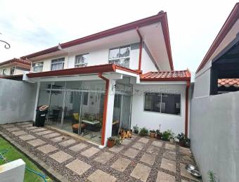 Se vende casa en Colón Mora 26-2134