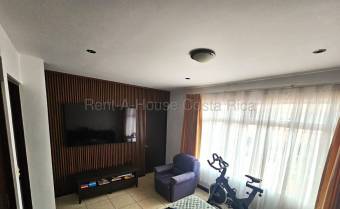 Se vende casa en Colón Mora 26-2134