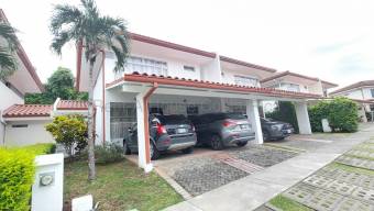 Se vende casa en Colón Mora 26-2134