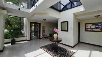 Se vende apartamento en San Rafael Escazú 27-315