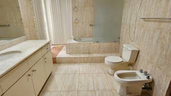 Se vende apartamento en San Rafael Escazú 27-315