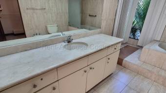 Se vende apartamento en San Rafael Escazú 27-315