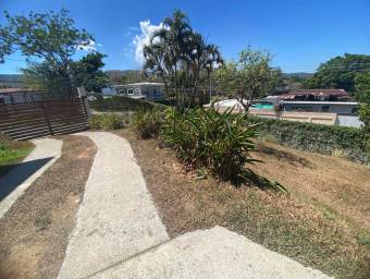 Se vende casa en Colón Mora 26-521