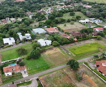 Lote plano de 1,227 m2 a la venta en Residencial Quintas El Dorado en La Guacima, Alajuela.