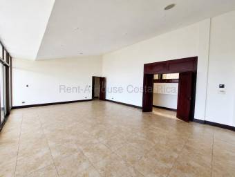 Venta de casa de lujo con piscina y entorno natural en Ciudad Colón #27-325 GS