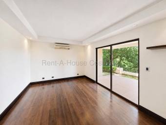 Venta de casa de lujo con piscina y entorno natural en Ciudad Colón #27-325 GS