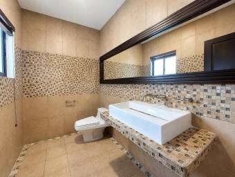 Venta de casa de lujo con piscina y entorno natural en Ciudad Colón #27-325 GS