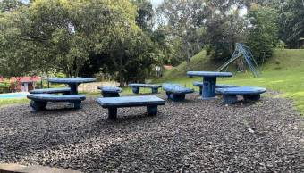 Venta de quinta con 2 piscinas, rancho y amplias zonas verdes #27-290 GS