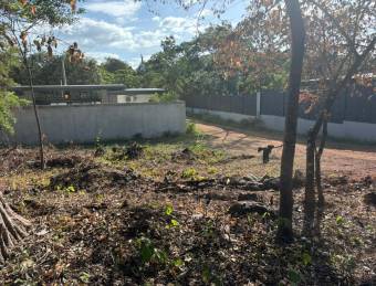Lote cerca de Playa Grande  Permiso de Construcción Aprobado  Uso Mixto